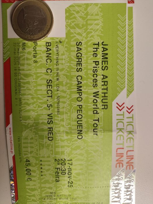 James Arthur campo pequeno