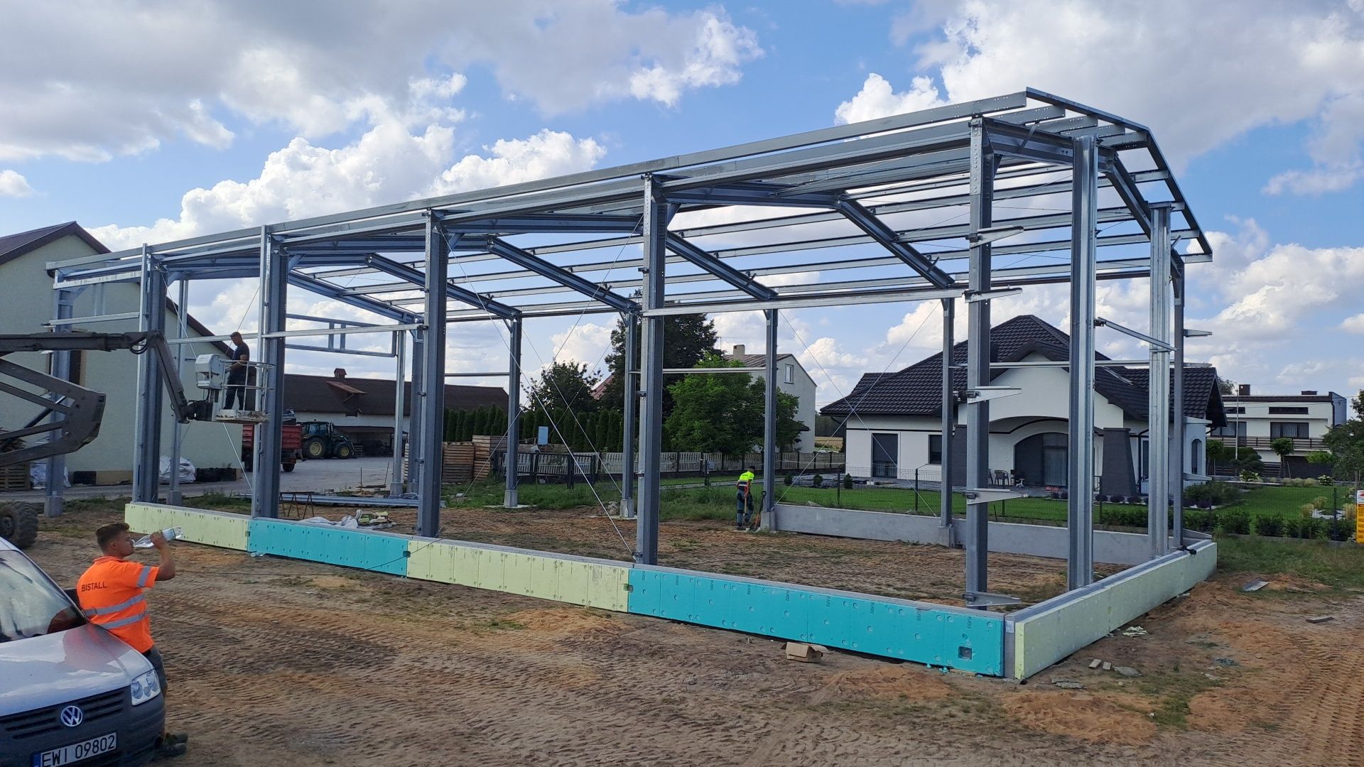 Montaż hal,konstrukcji stalowych, płyt warstwowych, blach trapezowych