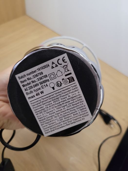 Lampka  nocna srebrna na kabel klosz