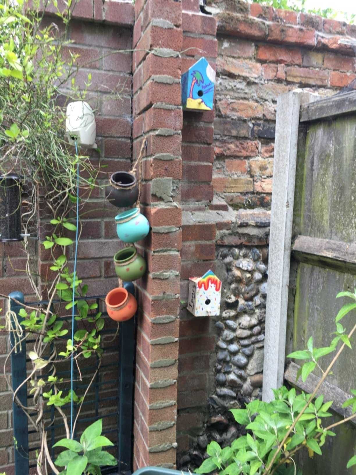 Zestaw wiszących doniczek na sznurku na taras balkon dekoracja