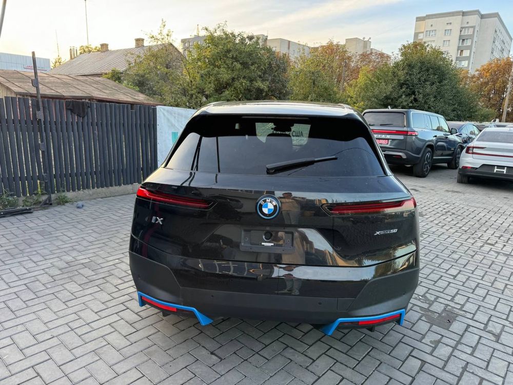 Кришка багажника BMW IX В НАЯВНОСТІ ляда скло фонарі камера бампер іх