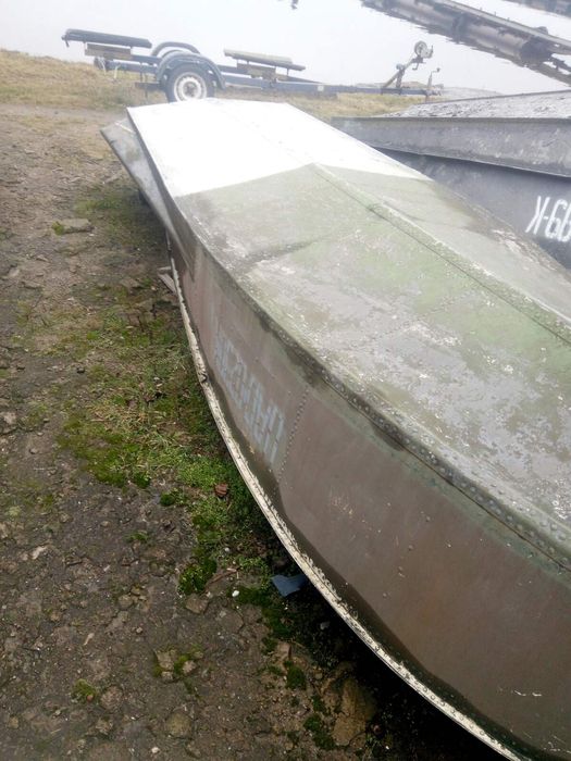 Продам лодку крым