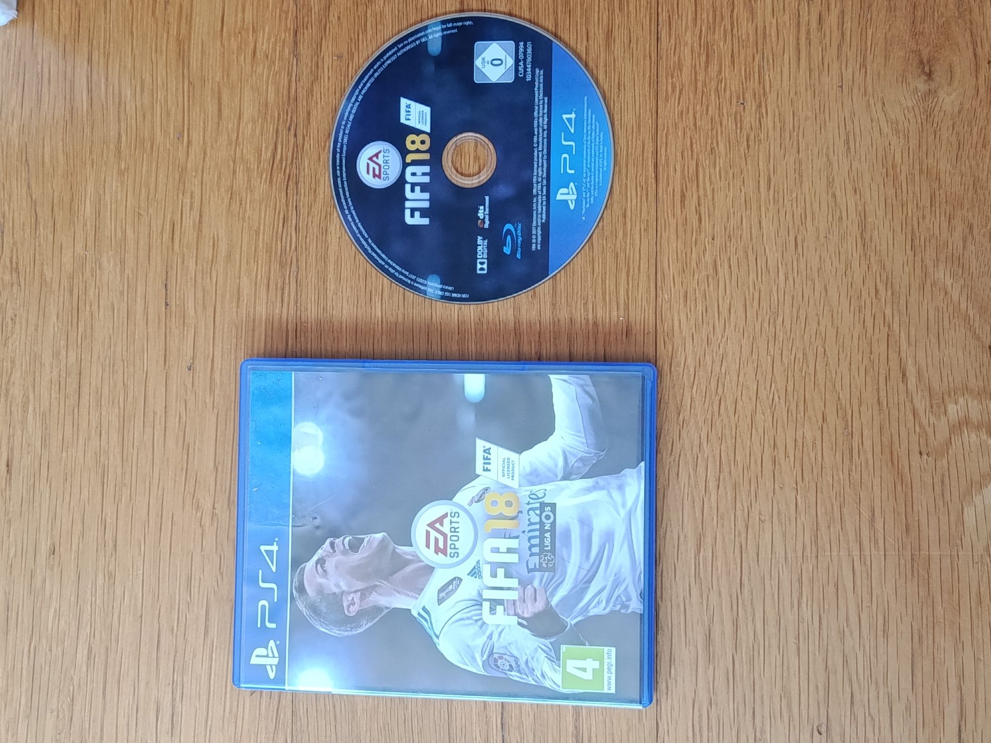 FIFA18 PS4 Como novo