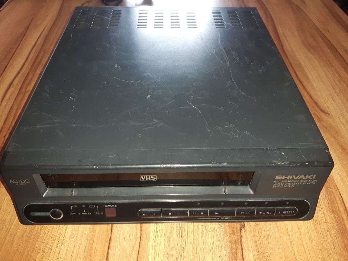 Video magnetowid odtwarzacz VHS Shivaki SVP-710R-II + kasety VHS.