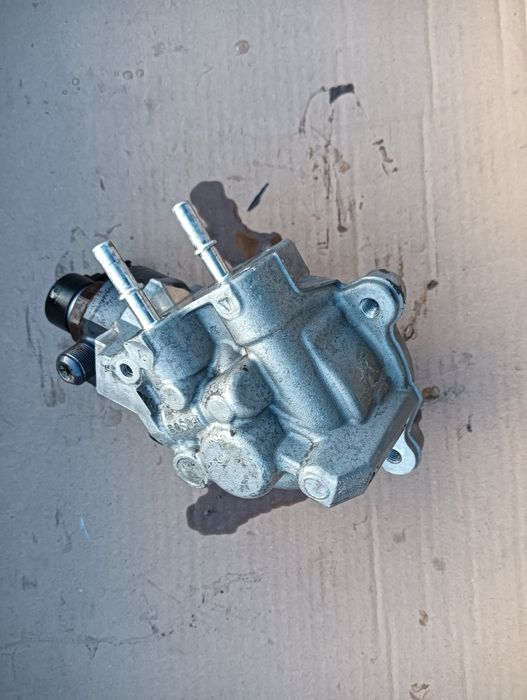Pompa wtryskowa  Peugeot Citroen Toyota Ford 1.5 Bluehdi YH0