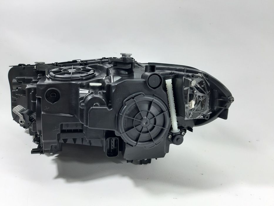 Фара передня права adaptive LED BMW 5 2017-2020 (63117214962)