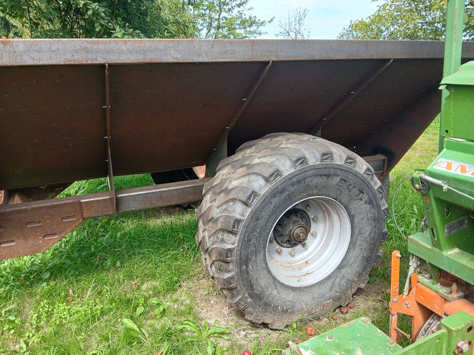 Przyczepa przeładowcza do ukończenia