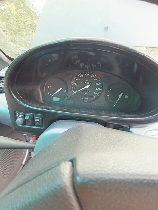 Ніссан мікра 1.0 v16.