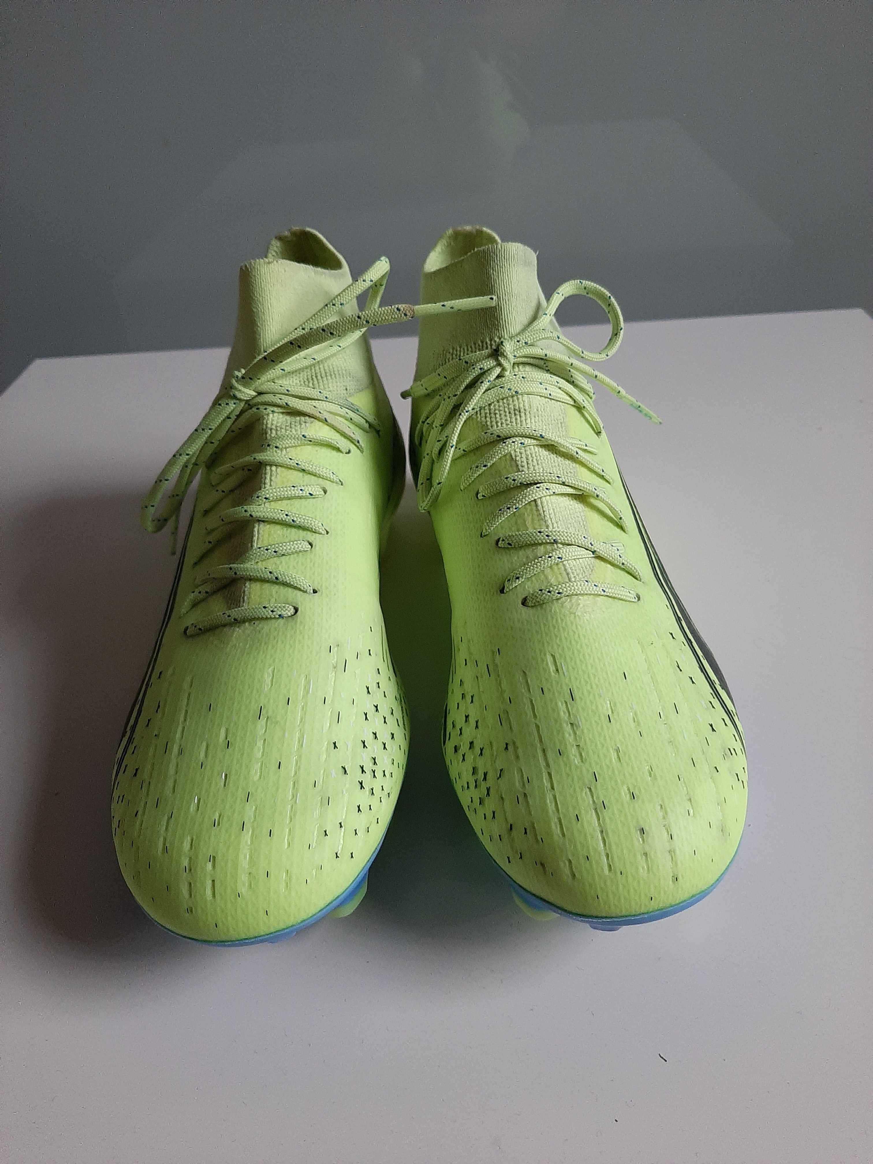 Buty piłkarskie PUMA ULTRA r39