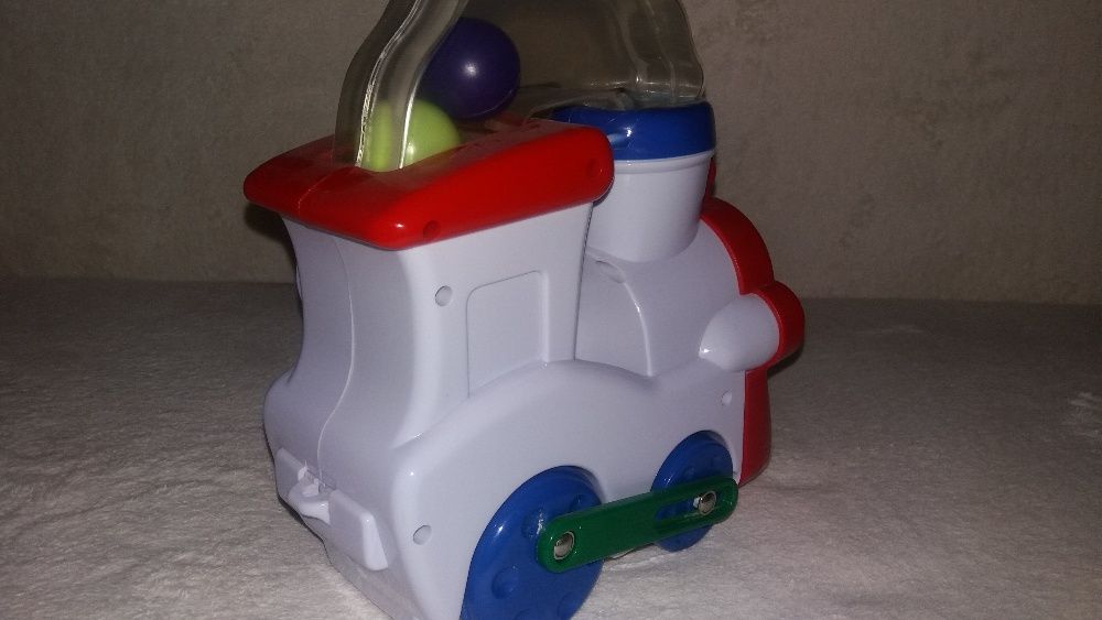 Zabawka muzyczna lokomotywa z piłeczkami