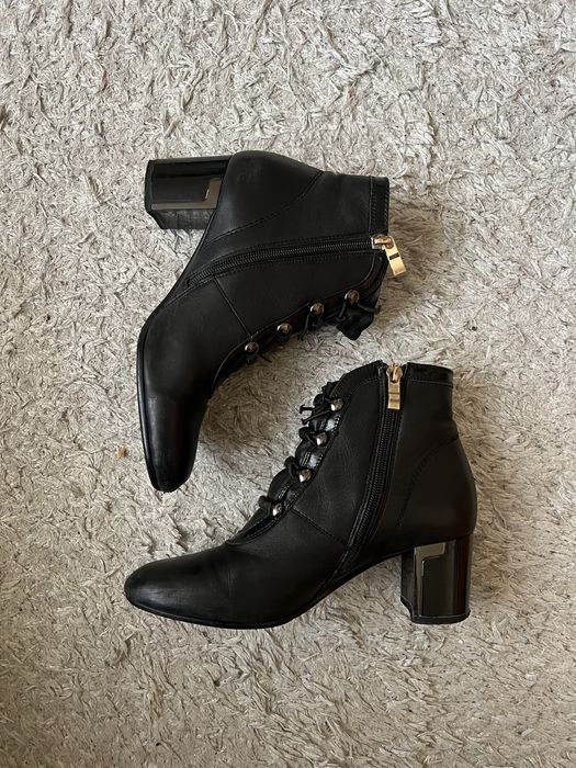 Шкіряні ботинки р.35 осінні весняні