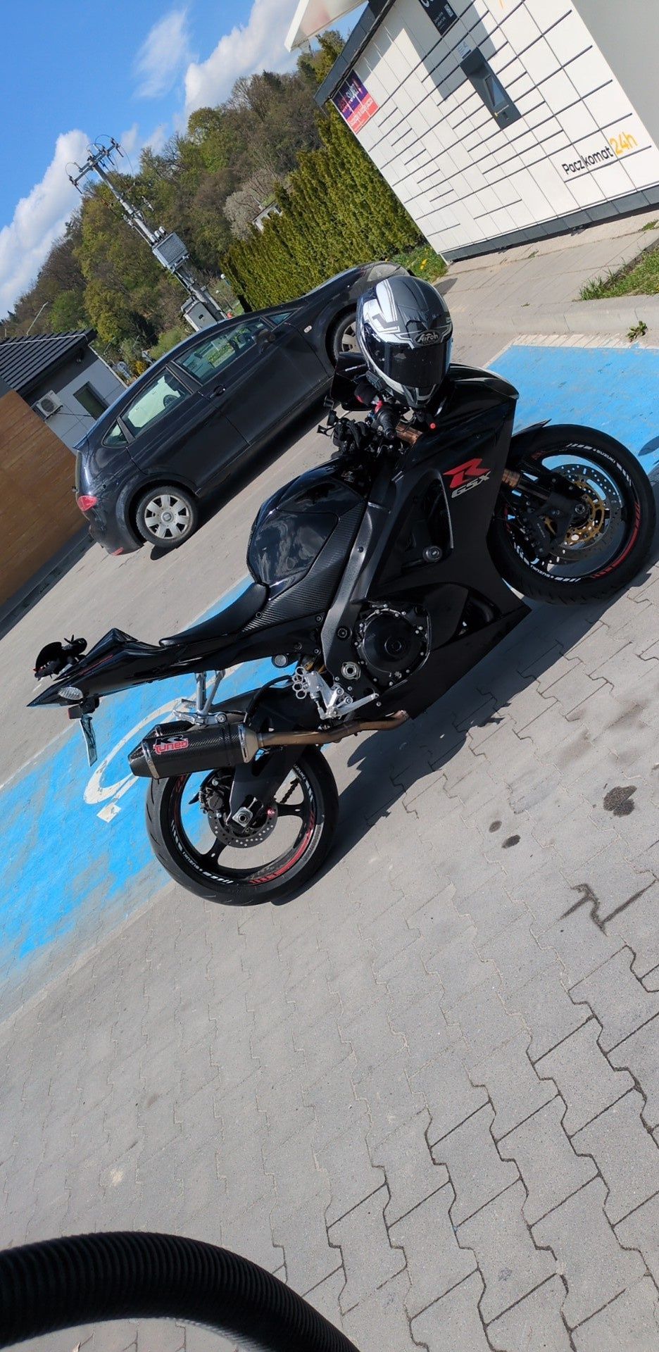 GSX-R 1000 k7 przygotowany do sezonu