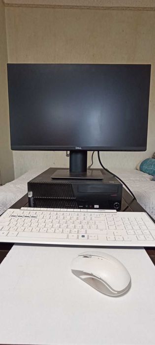 Компьютер с монитором ( полный комплект )
