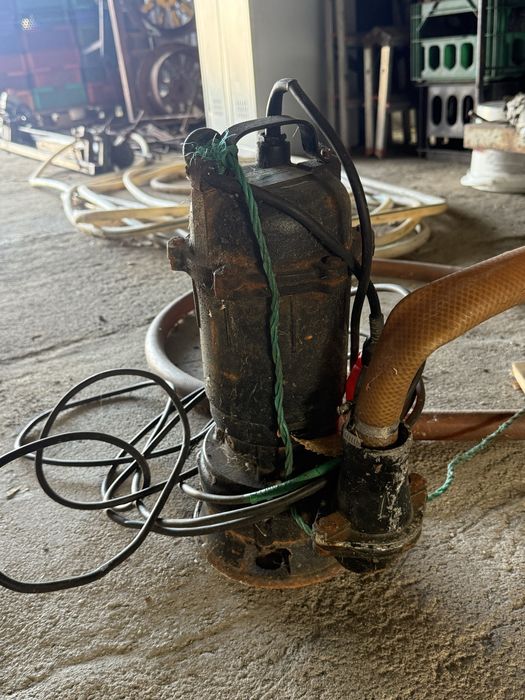 Pompa do szamba z wężem 20m