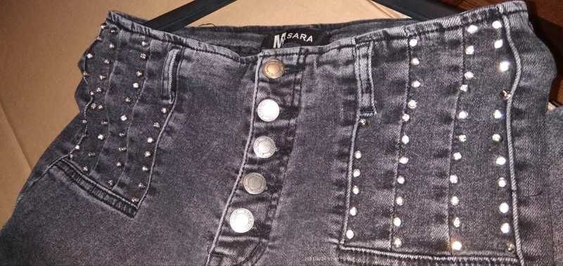 Elastyczne szare jeansy z ćwiekami - M. Sara - rozmiar 30.
