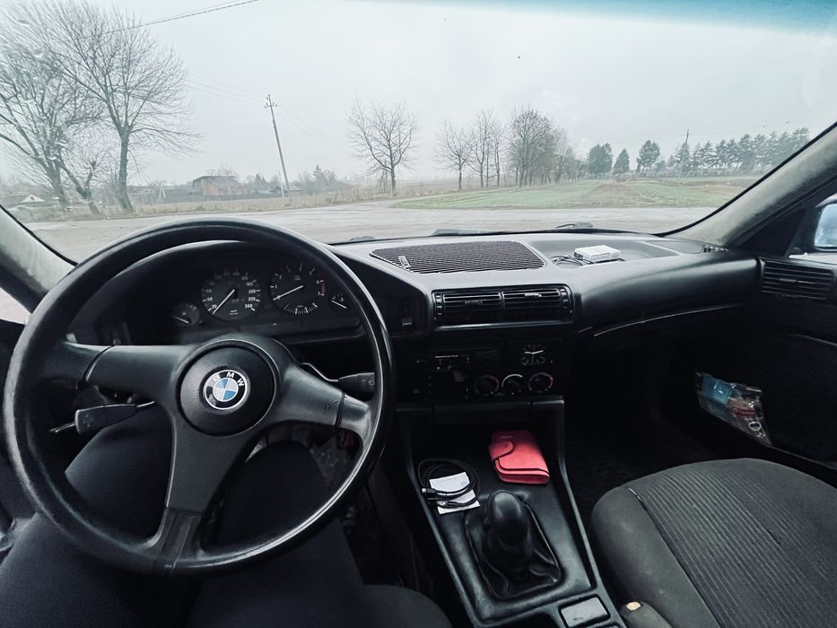 Продам BMW Е34.