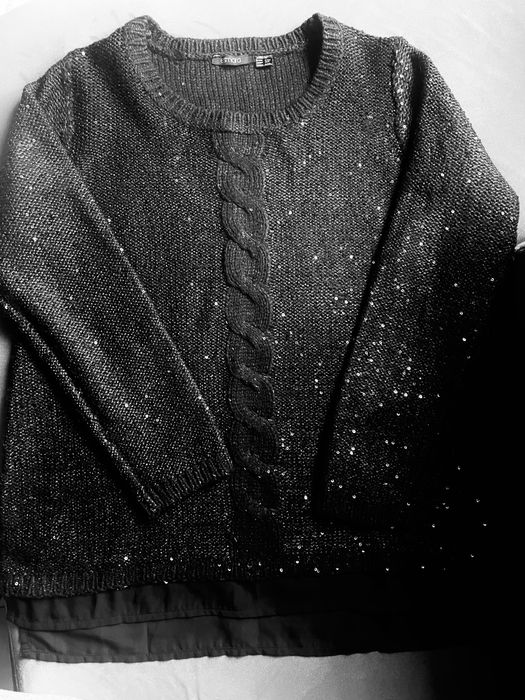 Sweterek czarny cekiny r M