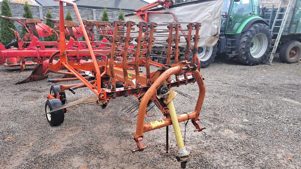 przetrząsarka zgrabiarka do siana krone fella stoll kuhn claas