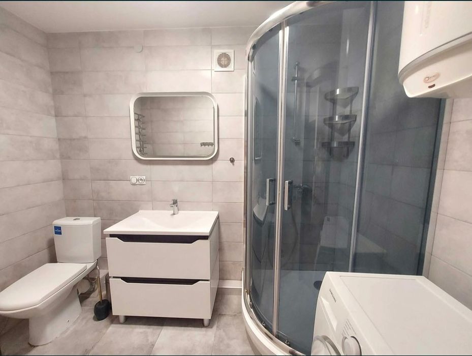 Шукаю дівчину на підселення в 3х кімнатну квартиру