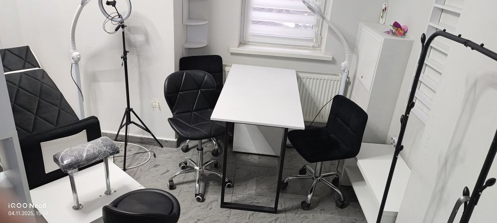 Оренда робочого місяць/ пів місяця манікюр/педікюр,бровист,візажист.