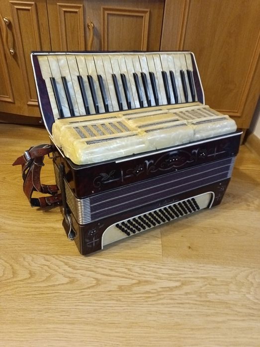 Sprzedam akordeon hohner