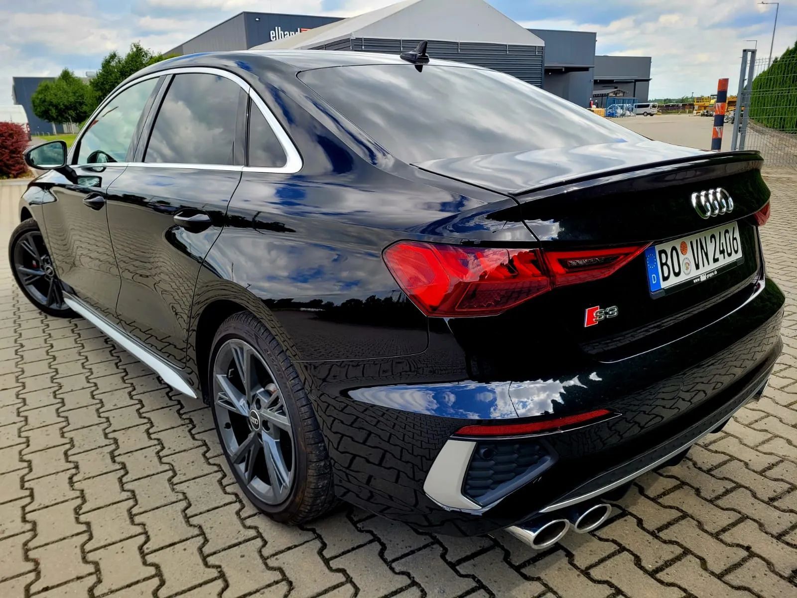 Audi S3 Audi S3 Limousine rok 2024, Przebieg 17 440 km, jak nowy