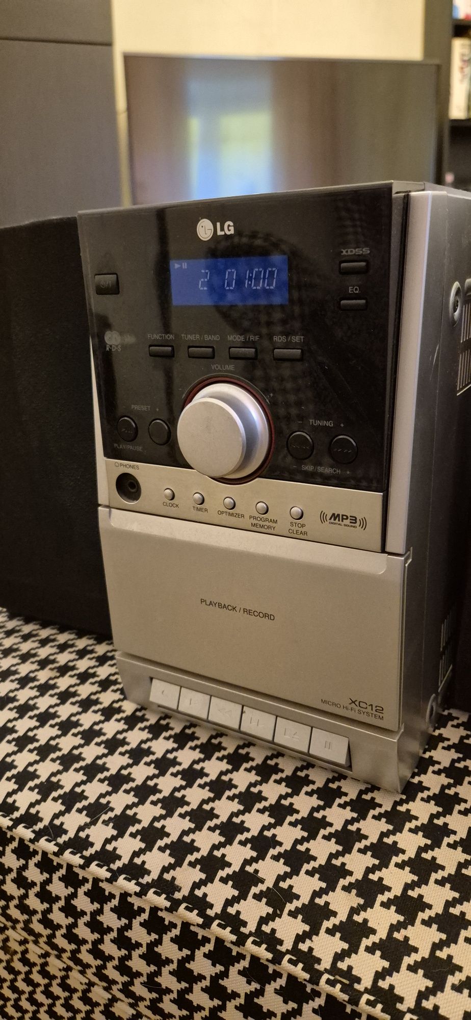 Sprawna ładna mini wieża LG XC12 magnetofon CD Radio MP3 equalizer