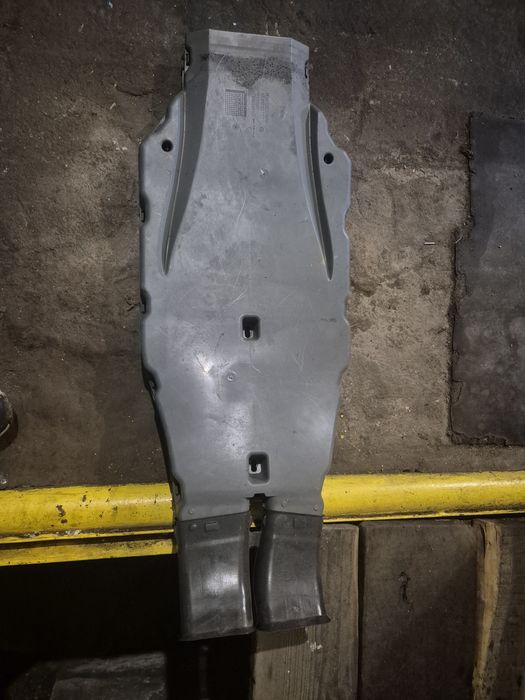 Подкрылки(локеры) задние на Вито 639