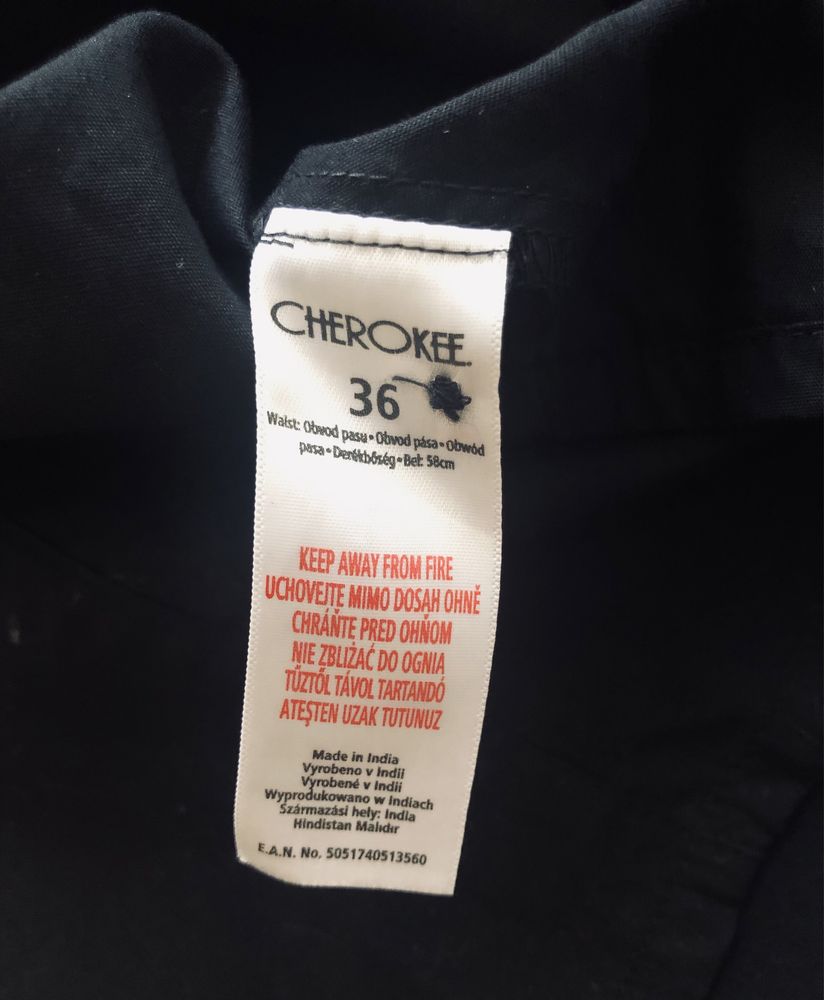 Czarna bawełniana spódnica Cherokee 36