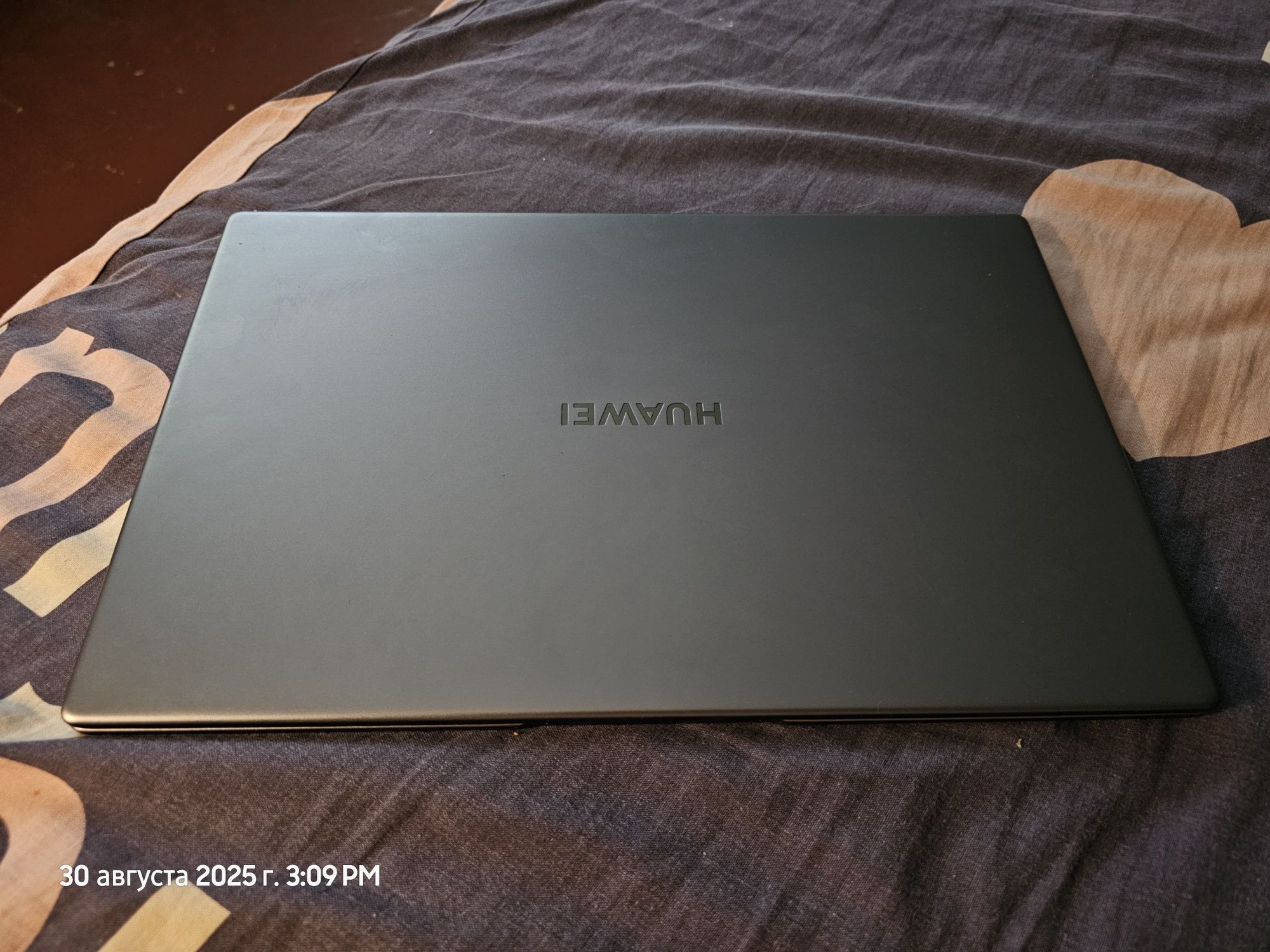 Срочно продам ноутбук Huawei Matebook D15