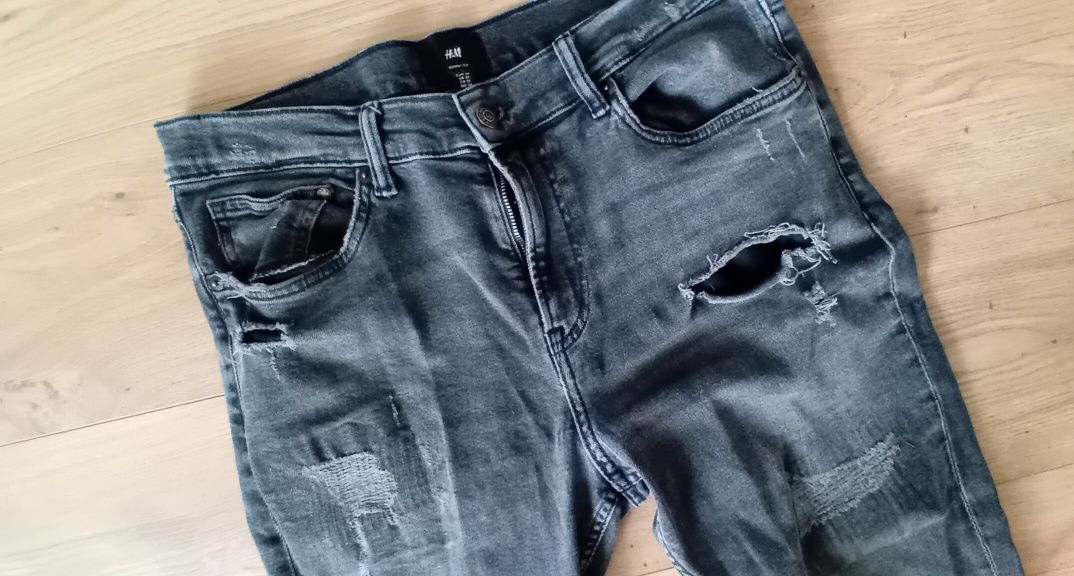 Spodnie z dziurami H&M
