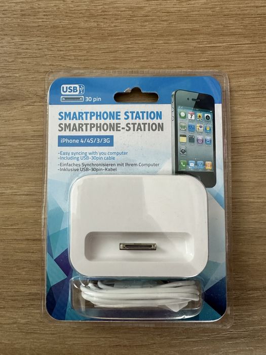 Stacja ładująca iPhone 4/4S/3/3G