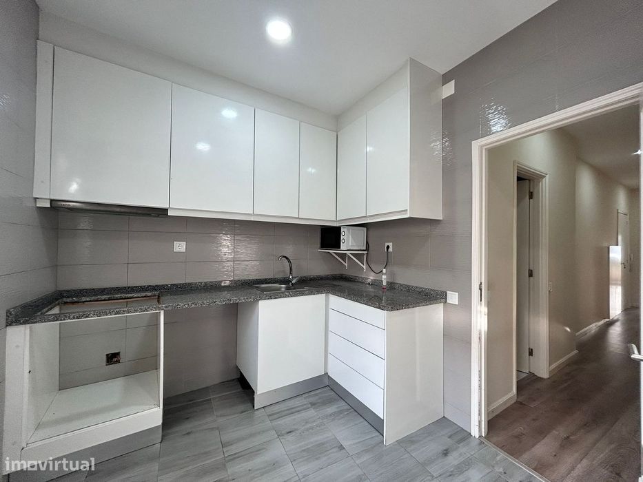 Apartamento T2 com pátio/logradouro em Ermesinde