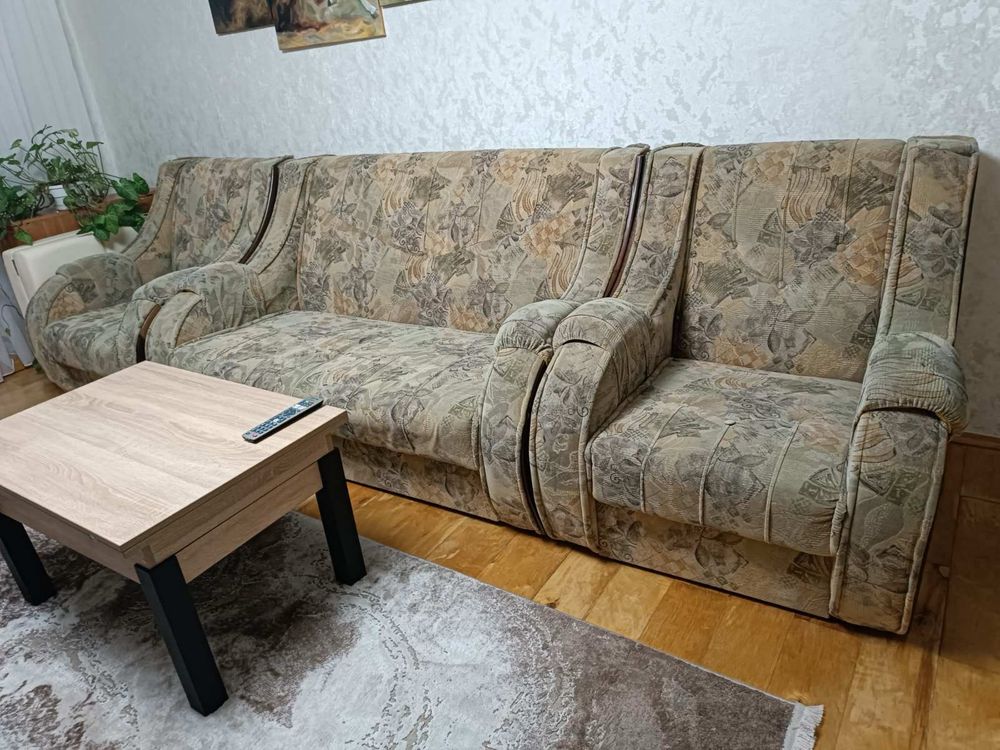 Диван розкладний, гарний стан, великого розміру +подарунок