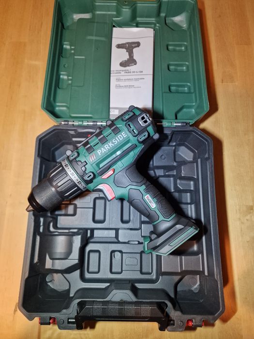 Aparafusadora ParkSide 20V Nova na caixa