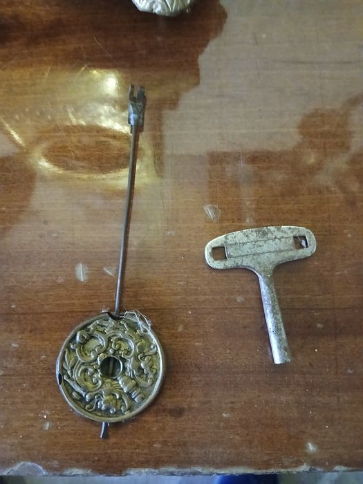 Victorian.Biass.Винтажные часы с канделябрами .