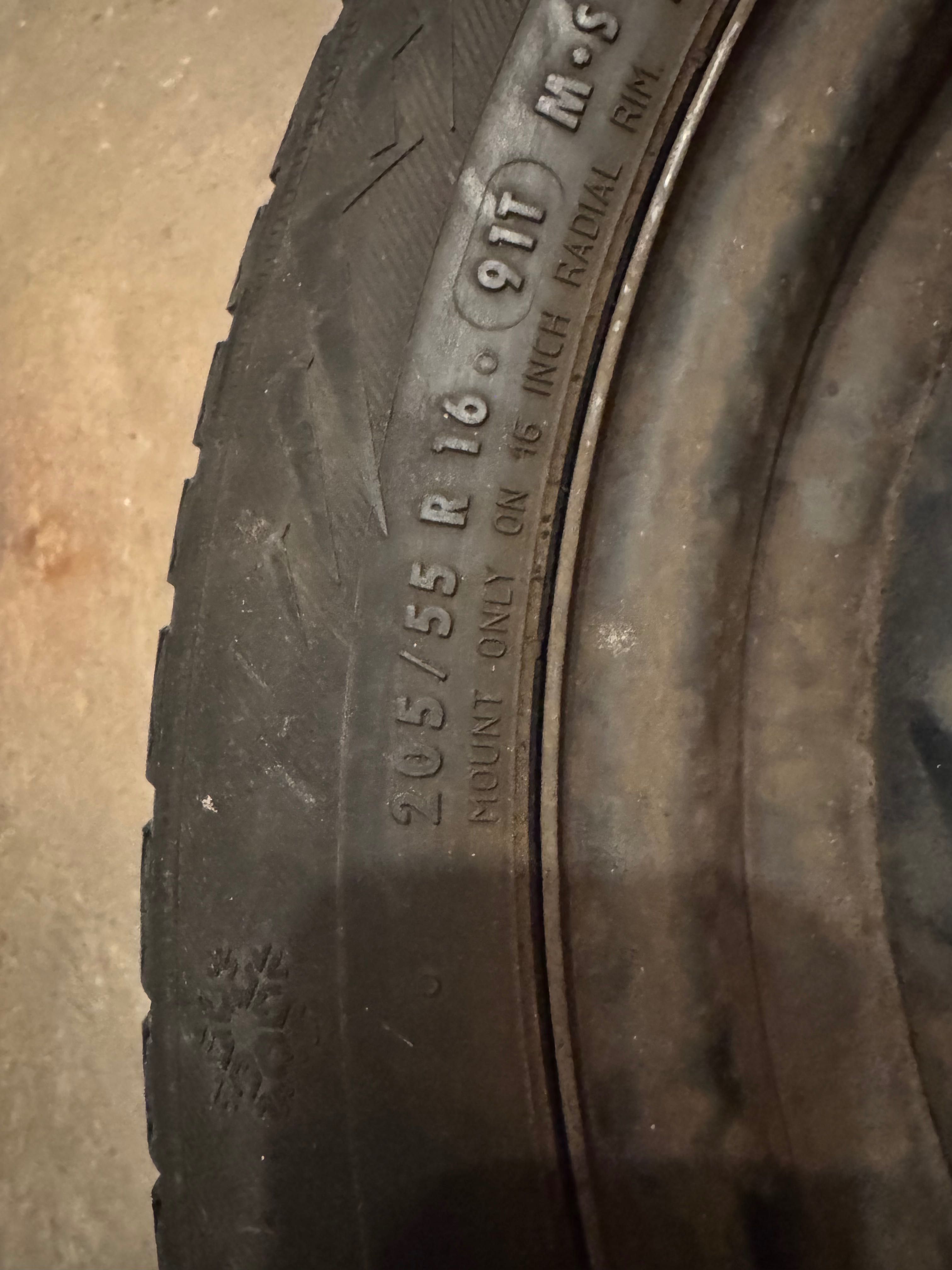 Opony zimowe z felgami 205/55 R16