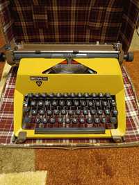Maszyna do pisania Predom Łucznik 1303