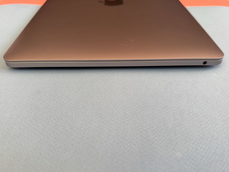 Apple Macbook Pro M1 13” A2338 2020 Space Gray 8/256gb Без блокувань