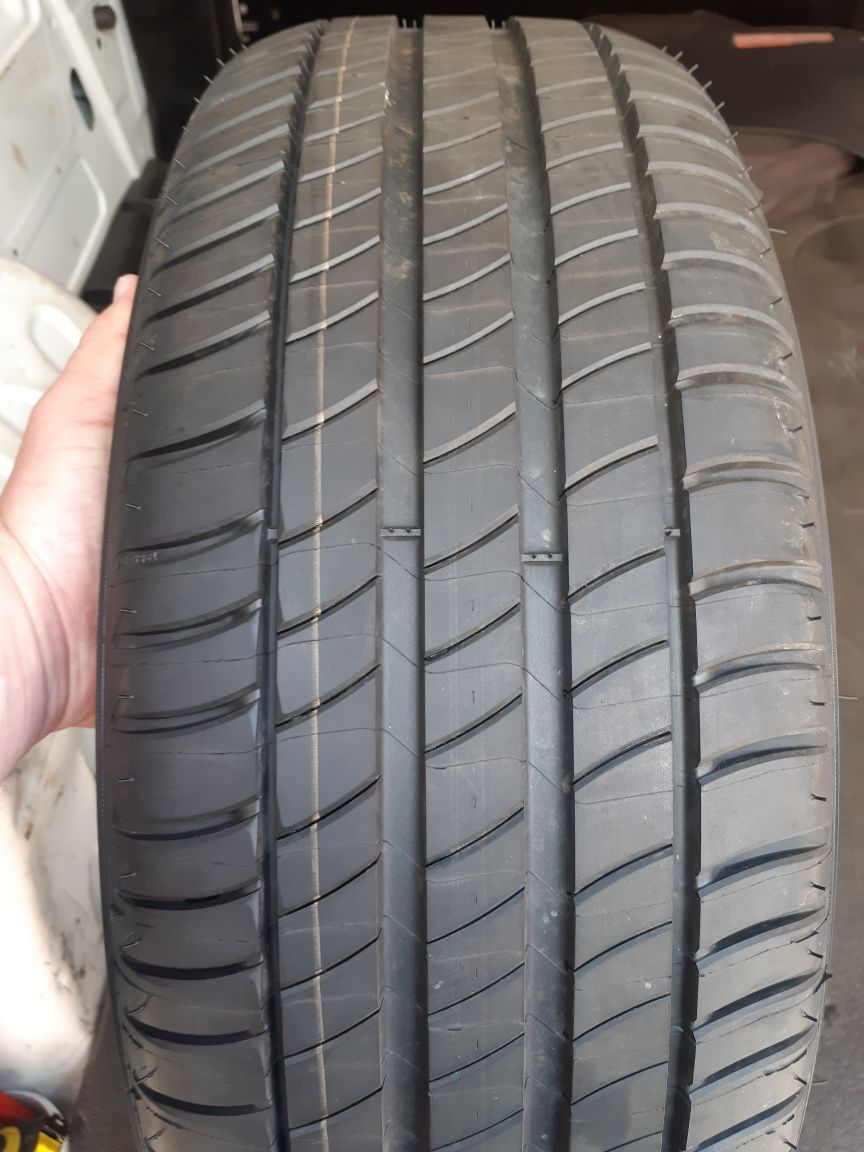 215/55/17 Michelin Primacy 3 215/55 R17 94W