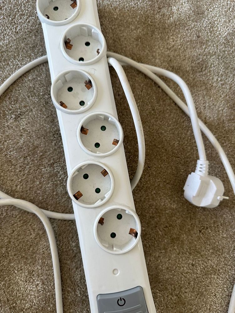 Múltipla Toma Electraline com Interruptor – 6 Entradas (3500W / 230V)