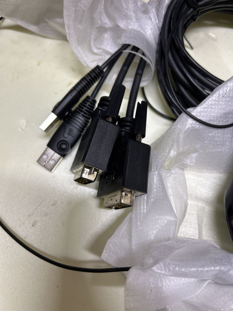 Przełącznik 2 portowy USB DVI  KVM Swich