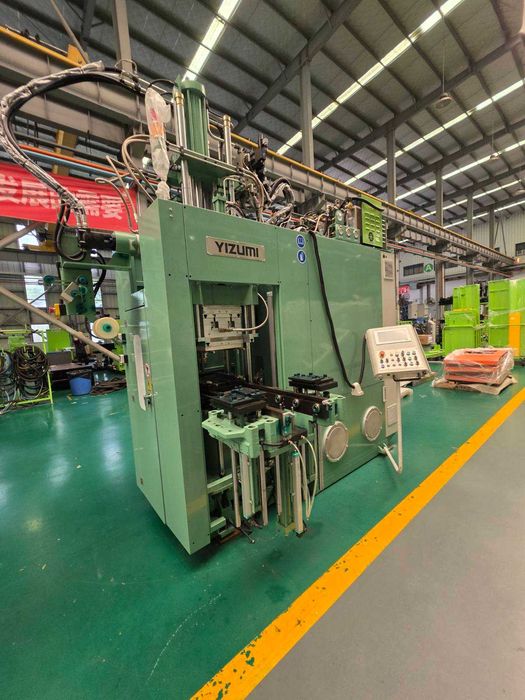 Гидравлический пресс для вулканизации РТИ - Yizumi