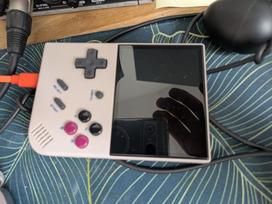 Przenośna konsola do gier Anbernic RG35XX Plus, używana, w doskonałym