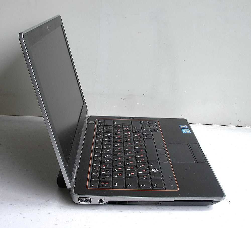 ноутбук DELL (Intel Core i5, 13,3" LED)