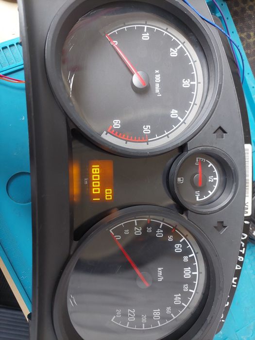 Панель приладів Опель Астра Н 1.7