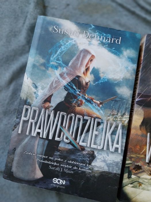 Seria książek. Prawdodziejka. Wiatrodziej. Krwiodziej. Cena za.wszysto