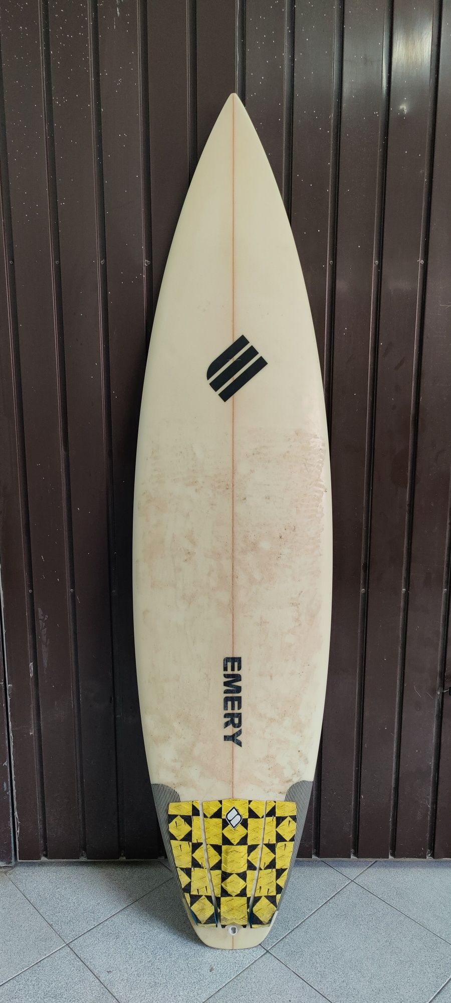 Prancha de Surf Emery 6'4
