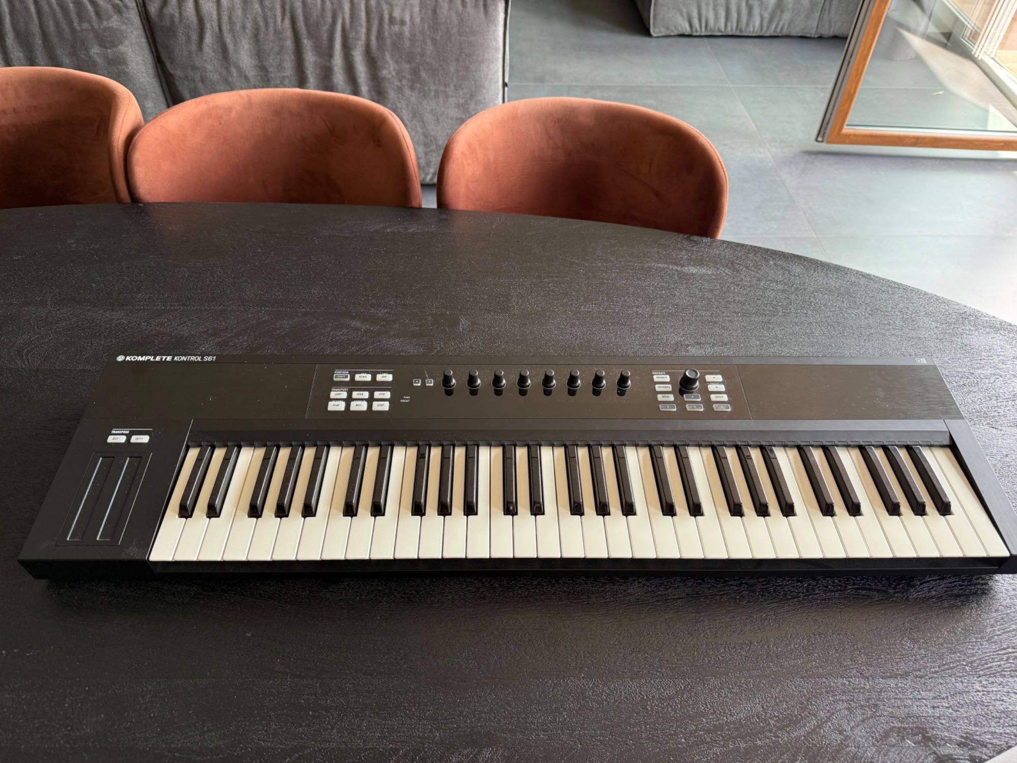 KOMPLETE  Kontrol S61, gen 1. Native Instruments, klawisze, keyboard