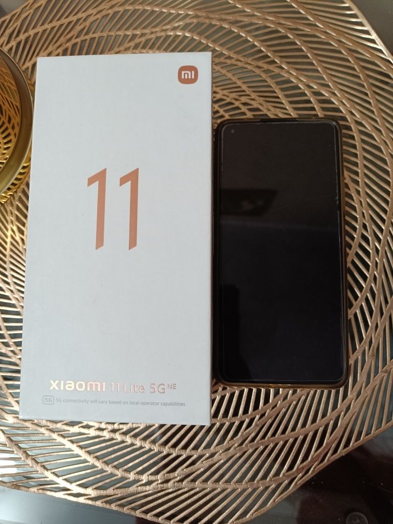 Sprzedam telefon Xiaomi 11 lite